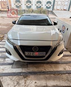 نيسان ألتيما